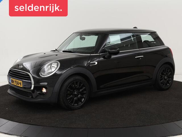 Mini COOPER 1.5 Business | Navigatie | Airco | Cruise control | Bluetooth | Lichtmetalen velgen