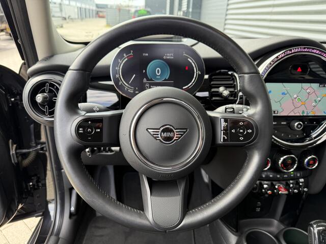 Mini COOPER Mini 1.5 Camden Edition Pano/HUD/Apple