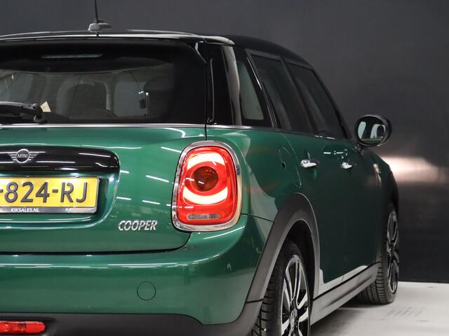 Mini COOPER Mini 1.5 Pepper [APPLE CARPLAY, SFEERVERLICHTING, CRUISE CONTROL, CLIMATE CONTROL, KEYLESS START, NAVIGATIE, NIEUWSTAAT]