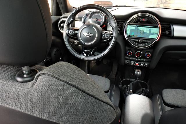 Mini COOPER Mini 1.5 Chili Serious Business Panoramadak, Navigatie, Head-up display