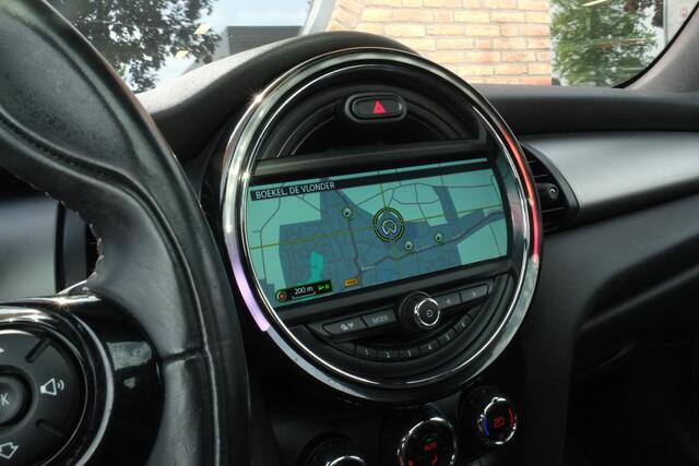 Mini COOPER Mini 1.5 Chili Serious Business Panoramadak, Navigatie, Head-up display