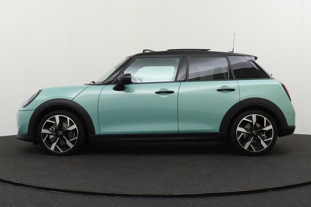 Mini COOPER 1.5 157 PK Aut. Cooper C Favoured NW-Model Pano-dak Camera Head-up Display