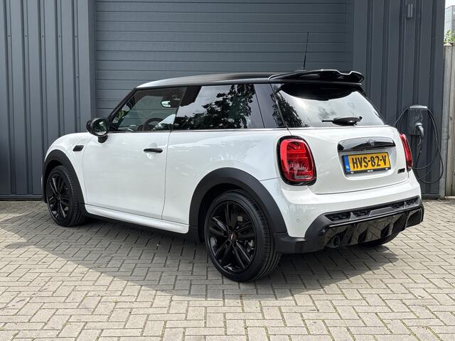 Mini COOPER 1.5 Resolute Go Edition - JCW - Camera - Navi -
