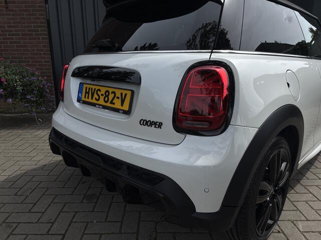 Mini COOPER 1.5 Resolute Go Edition - JCW - Camera - Navi -