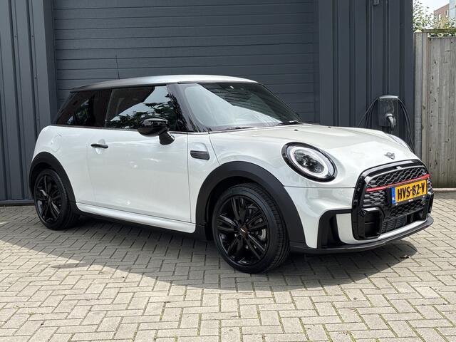 Mini COOPER 1.5 Resolute Go Edition - JCW - Camera - Navi -