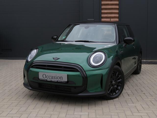 Mini COOPER Mini 1.5 Automaat Classic Trim Airco Cr-Control CarPlay Led-verl Model 2022