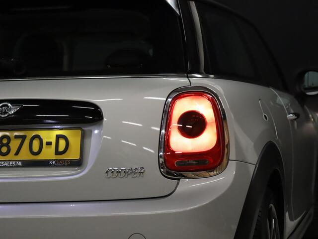 Mini COOPER Mini 1.5 Salt Business [PDC ACHTER, NAVIGATIE, BLUETOOTH, CRUISE CONTROL, AIRCO, NIEUWSTAAT]