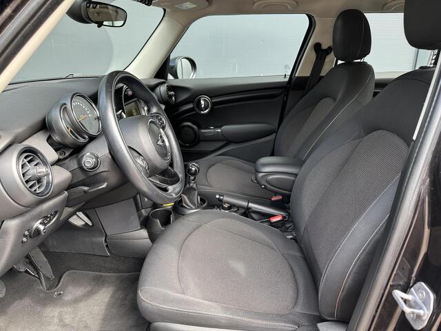 Mini COOPER Mini 1.5 Pepper Business / Navigatie / Airco / Cruise Control / Parkeersensoren Achter / Bluetooth /