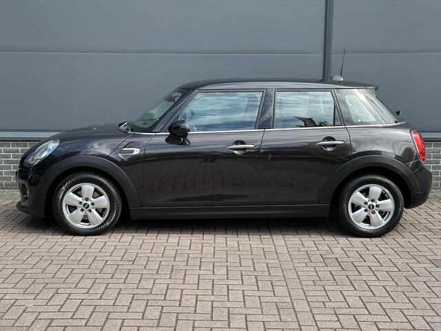 Mini COOPER Mini 1.5 Pepper Business / Navigatie / Airco / Cruise Control / Parkeersensoren Achter / Bluetooth /