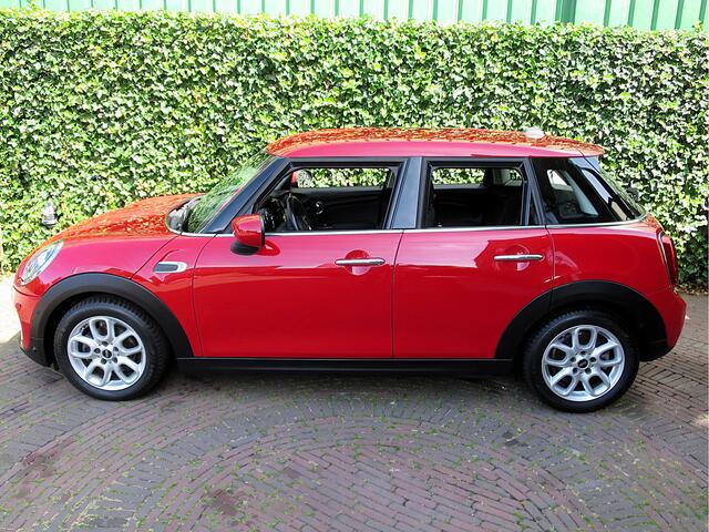Mini COOPER 1.5 Pepper F55 LCI 5-drs met LED, Park ass, Clima, BT en 16"