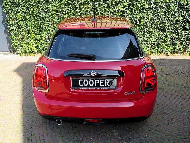 Mini COOPER 1.5 Pepper F55 LCI 5-drs met LED, Park ass, Clima, BT en 16"
