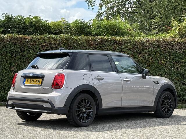 Mini COOPER 5-deurs 1.5 Camden | Navi | Driving Ass. | Sportstoel | Led | Service Incl. tot 08-2028/100.000km