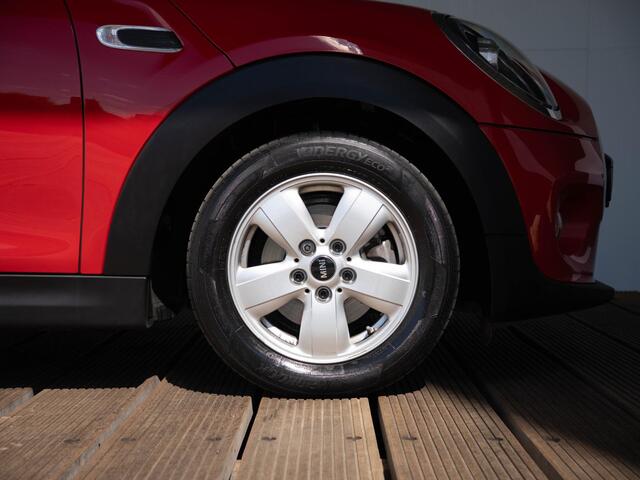 Mini COOPER 3-deurs Cruise Control + Stoelverwarming + Navigatie