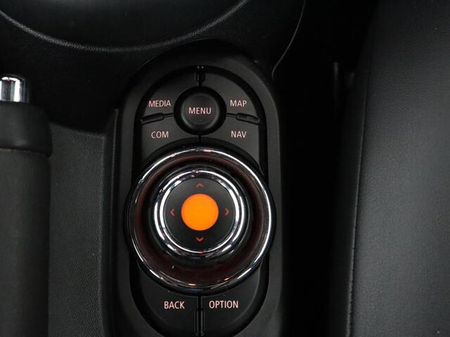 Mini COOPER 1.5 Chili | Stoelverwarming | Carplay | Full LED | Climate control | Half leder | Navigatie | Parkeerhulp | Cruise control | Bluetooth