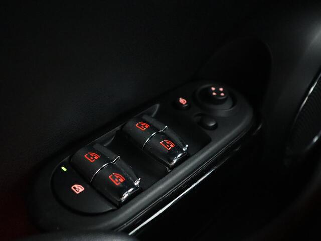 Mini COOPER 1.5 Chili | Stoelverwarming | Carplay | Full LED | Climate control | Half leder | Navigatie | Parkeerhulp | Cruise control | Bluetooth