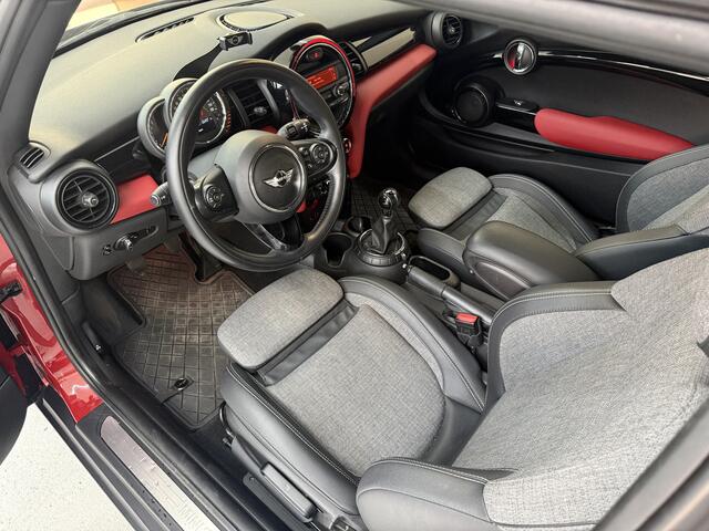 Mini COOPER Mini 1.5 136Pk, 2016, 1ste eigenaar, Dealer onderhouden, LED koplampen, Sportstoelen, Parkeersensoren, Lichtmetalen velgen, Climate control, Sportstoelen,