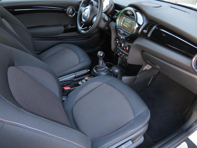 Mini COOPER Mini 1.5 Chili Airco Navigatie