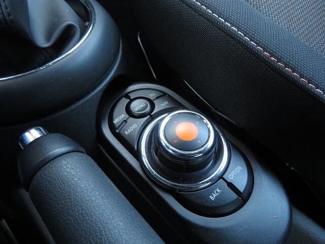 Mini COOPER Mini 1.5 Chili Airco Navigatie