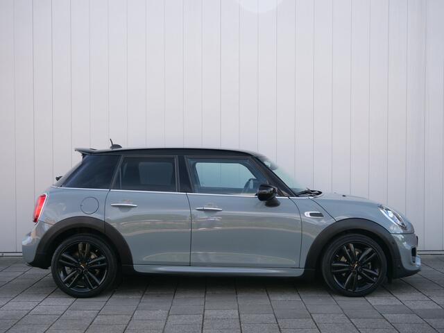 Mini COOPER Mini 1.5 136 Pk Automaat JCW pakket Navi / DAB / Apple Carplay