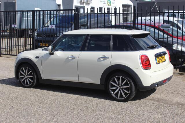 Mini COOPER Mini 1.5 5-deurs Chili, Navigatie