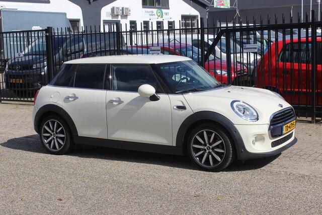 Mini COOPER Mini 1.5 5-deurs Chili, Navigatie