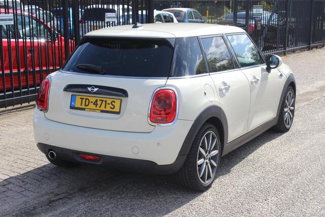 Mini COOPER Mini 1.5 5-deurs Chili, Navigatie