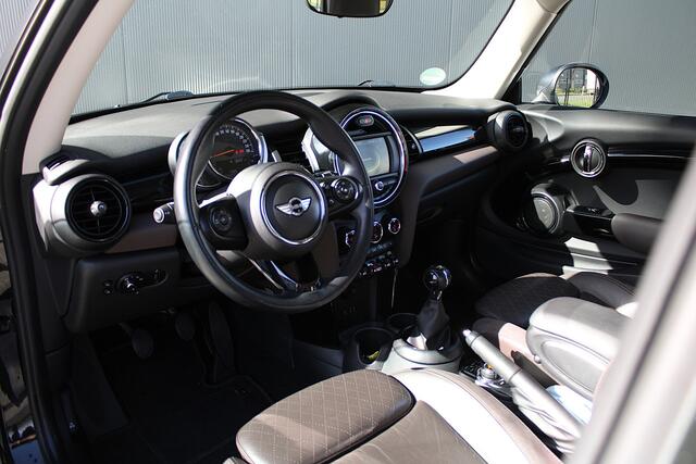 Mini COOPER Mini 1.5 Chili Business - Leder - LED - Navi - Bluetooth - Cruise - Stoelverwarming - Auto Klimaat - Rijklaar