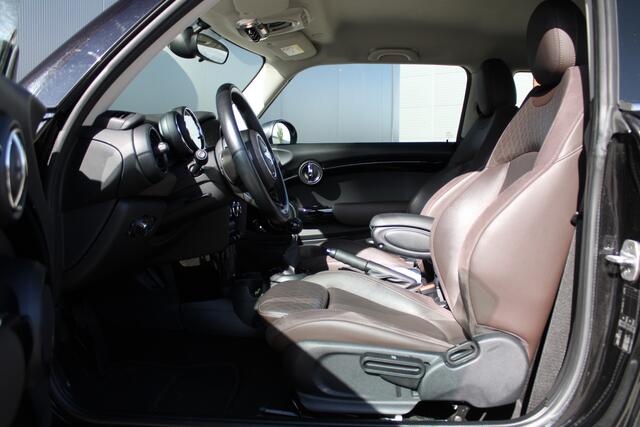 Mini COOPER Mini 1.5 Chili Business - Leder - LED - Navi - Bluetooth - Cruise - Stoelverwarming - Auto Klimaat - Rijklaar