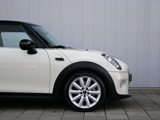 Mini COOPER Mini 1.5 136 Pk Automaat Apple Carplay / Navigatie / PDC / Stoelverwarming