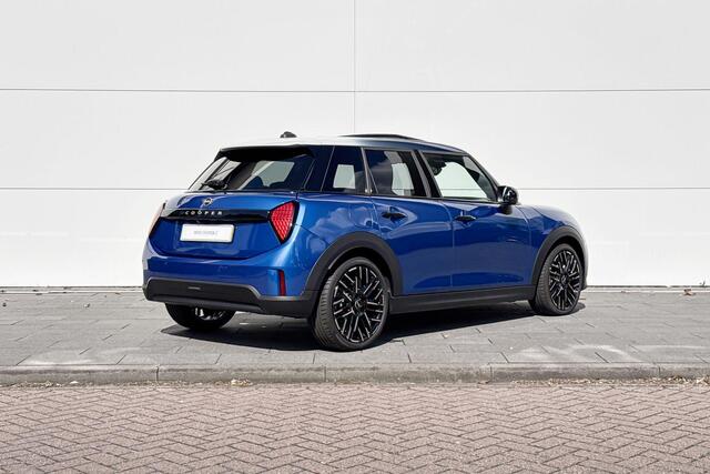 Mini COOPER 5-deurs C Favoured L