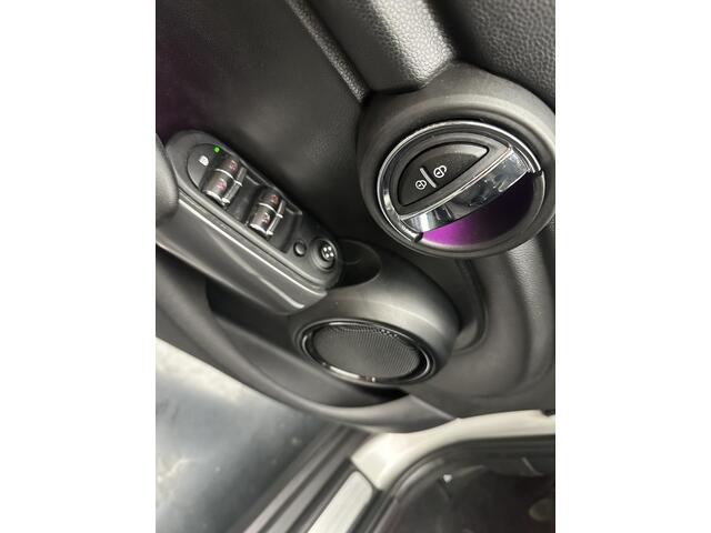 Mini COOPER Mini 1.5 Pepper 5 Deurs | Clima | Stoel verw | LM velgen |