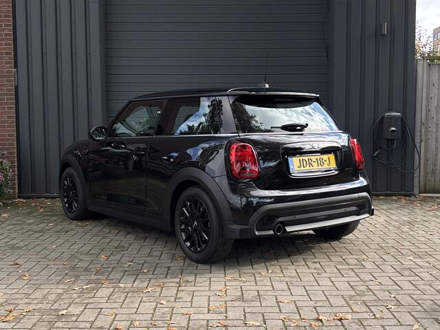 Mini COOPER Mini 1.5 Classic - Keyless - Navigatie - Stoelverwarming - Leder -