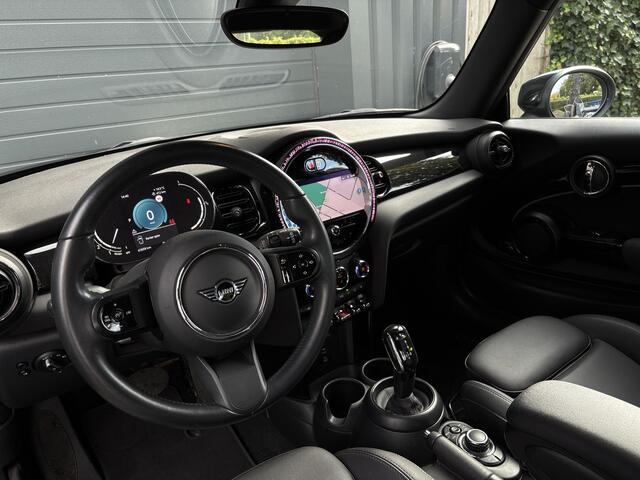 Mini COOPER Mini 1.5 Classic - Keyless - Navigatie - Stoelverwarming - Leder -
