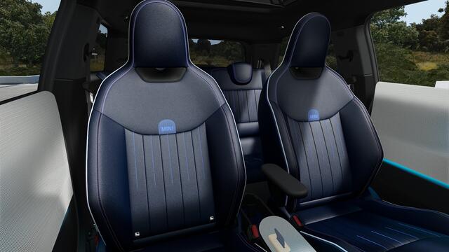 Mini COOPER Hatchback E / Favoured / Pakket L / 17" U-Spoke grey