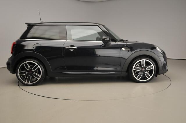 Mini COOPER 3-deurs Aut. JCW pakket | Leder | Harman/Kardon | 18" | LED