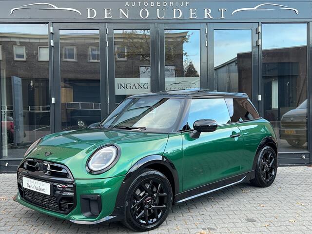 Mini COOPER Mini 1.5 C John Cooper Works M / PANO / JCW / CARPLAY