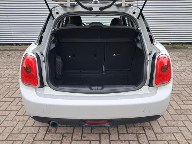 Mini COOPER Mini 1.5 Business | Airco | Navigatie | LM Velgen | Ndl auto! | Dealer onderhouden | RIJKLAARPRIJS INCL 12 MAANDEN GARANTIE EN BEURT
