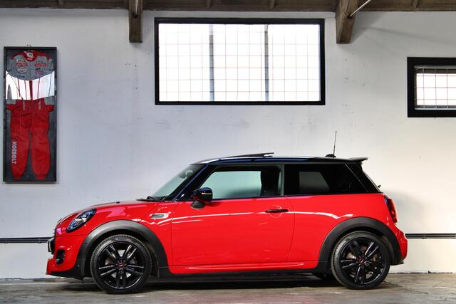 Mini COOPER Mini 1.5 Dalston Edition | JCW | Panoramadak | Apple Carplay | Harman Kardon | NL auto |