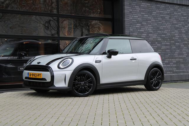 Mini COOPER Mini 1.5 Camden Plus Edition | NAP | PANO | HUD | H&K | CAMERA | CARPLAY | STOELVERW |