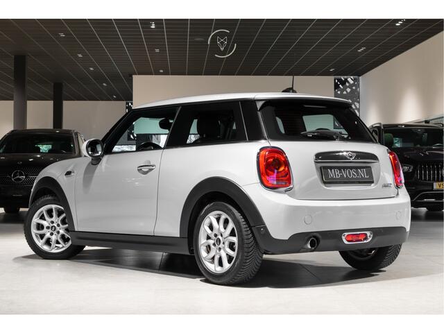 Mini COOPER Mini 1.5 Serious Business Automaat Keyless|Gr-Navi|LED|NL-auto|CC|Volledige historie