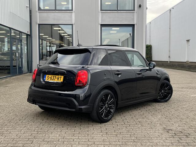 Mini COOPER Mini 1.5 Classic | NL Auto/1e Eig./Voll.Historie/Leder/Panodak/Navi/17"/Apple CarPlay-Android Auto