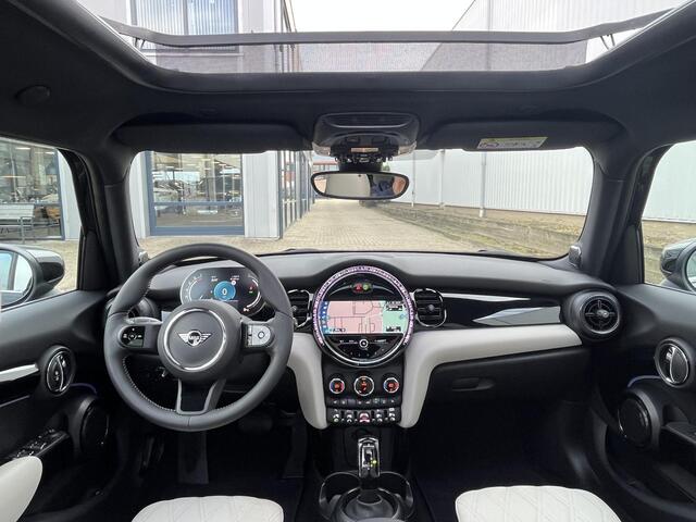 Mini COOPER Mini 1.5 Classic | NL Auto/1e Eig./Voll.Historie/Leder/Panodak/Navi/17"/Apple CarPlay-Android Auto