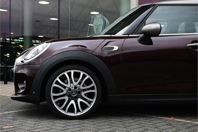 Mini COOPER Hatchback Chili Automaat / Panoramadak / Comfort Access / LED / Head-Up / Harman-Kardon / Stoelverwarming