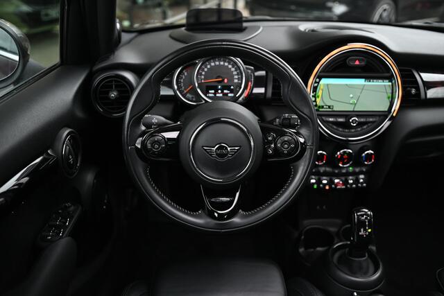 Mini COOPER Hatchback Chili Automaat / Panoramadak / Comfort Access / LED / Head-Up / Harman-Kardon / Stoelverwarming