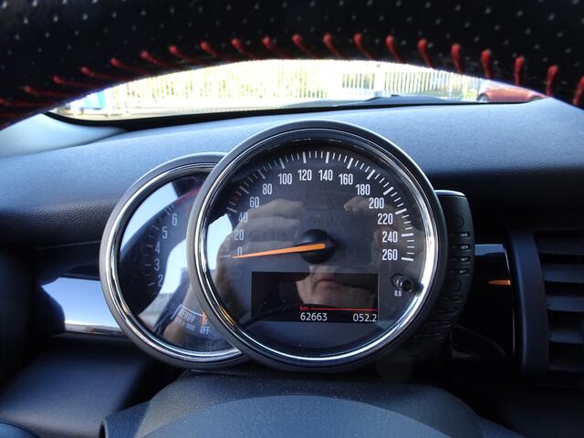 Mini COOPER Mini 1.5 Business Automatische airco, navigatie, cruise controle, parkeersensoren, licht metalen velgen, GEEN IMPORT, enz.