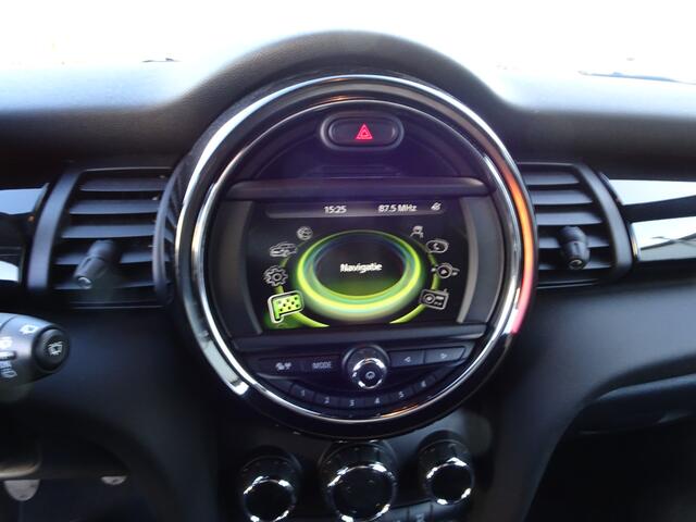 Mini COOPER Mini 1.5 Business Automatische airco, navigatie, cruise controle, parkeersensoren, licht metalen velgen, GEEN IMPORT, enz.