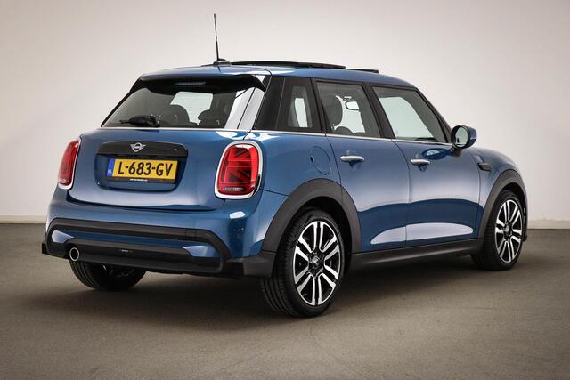 Mini COOPER Mini 1.5 Classic | COMFORT / CONNECTED NAVIGATION- PACK | PANORAMADAK | DAB | APPLE | 17"