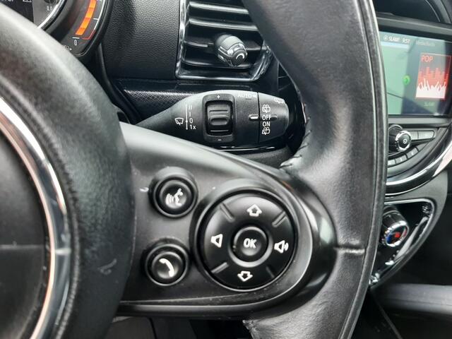 Mini COOPER Clubman 1.5 136pk Lederen-bekleding Airco Cruise-control Navigatie Bluetooth