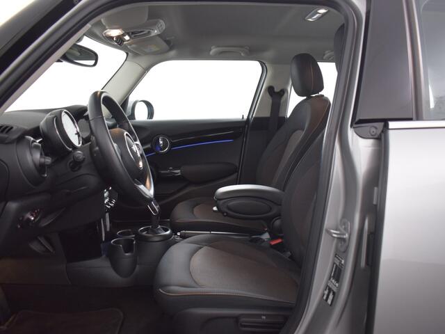Mini COOPER Mini 1.5 Camden Edition | Automaat o CarPlay o Climate o LED