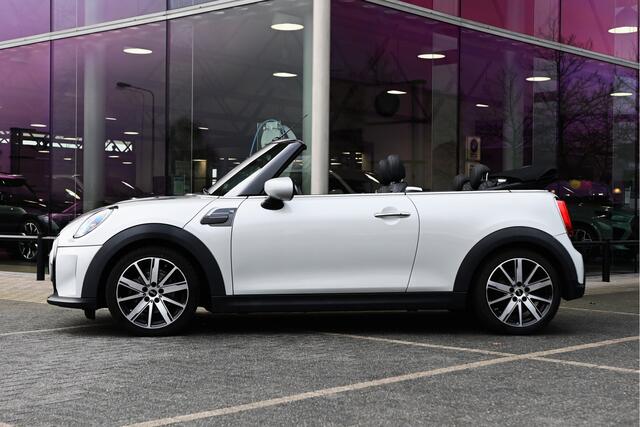 Mini COOPER Cabrio Automaat / Sportstoelen / Comfort Access / Achteruitrijcamera / Head-Up / Adaptieve LED / Cruise Control